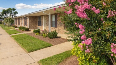 City Edge Flats in Murfreesboro, TN - Foto de edificio - Building Photo