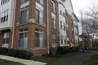 Stratford Condominiums in Reston, VA - Foto de edificio - Building Photo