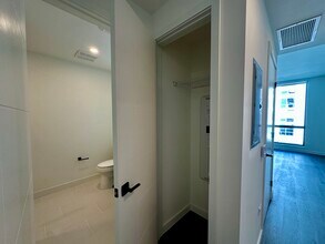 154 NE 23rd St, Unit S in Miami, FL - Building Photo - Building Photo