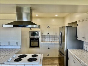 888 Vía Del Monte in Palos Verdes Estates, CA - Building Photo - Building Photo