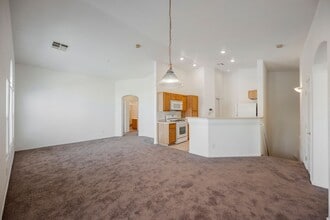 4847 Double Down Dr in Las Vegas, NV - Building Photo - Building Photo