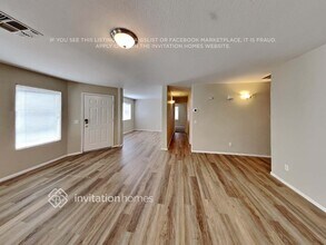 8719 W Bobby Lopez Dr in Tolleson, AZ - Building Photo - Building Photo