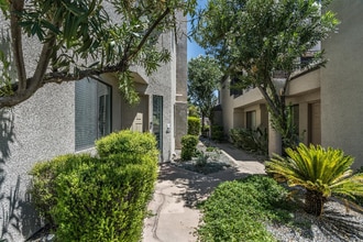 7400 E Gainey Club Dr in Scottsdale, AZ - Building Photo - Building Photo