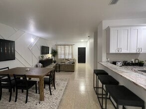 3111 Sun Lake Ct in Kissimmee, FL - Building Photo - Building Photo