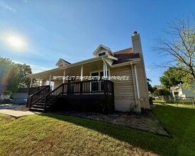 2000 NE Dill Dr in Lee's Summit, MO - Building Photo - Building Photo