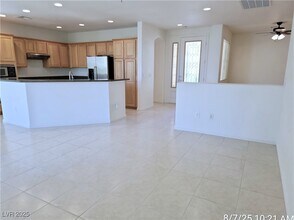 10228 Questa Sera Ct in Las Vegas, NV - Building Photo - Building Photo
