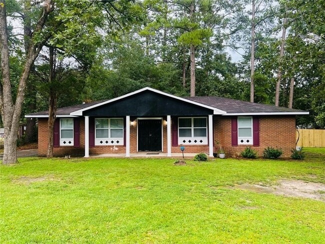 property at 2524 Drayton Dr