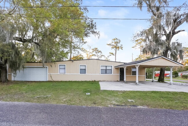 property at 2611 Lowes Pl