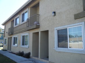 Serenity Palms in Escondido, CA - Building Photo - Building Photo