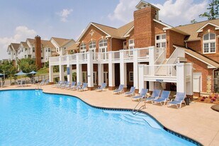 Carriage Hill Apartments in Charlottesville, VA - Building Photo