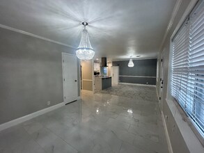 2107 Tecumseh Trce in Carrollton, TX - Foto de edificio - Building Photo