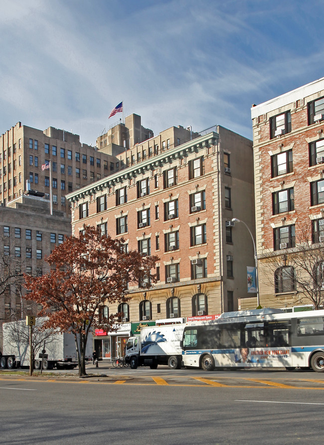 4001-4009 Broadway in New York, NY - Building Photo - Building Photo