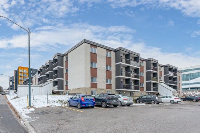 3333 - 3335 De La Monnerie in Québec, QC - Building Photo - Building Photo