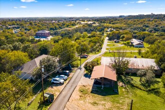 1628 Gordon St in San Marcos, TX - Building Photo - Building Photo