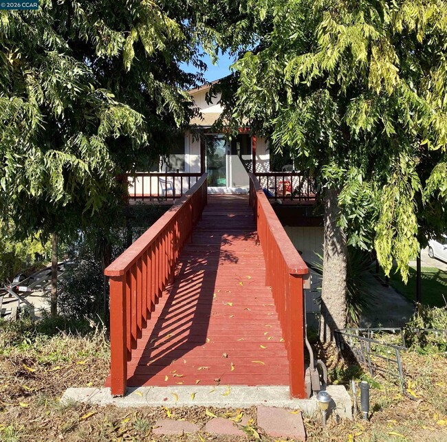 4694 N Stone Road in Bethel Island, CA - Building Photo - Building Photo