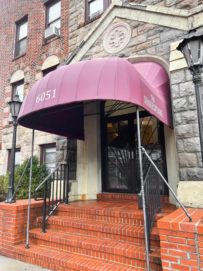6051 Boulevard E in West New York, NJ - Building Photo - Building Photo