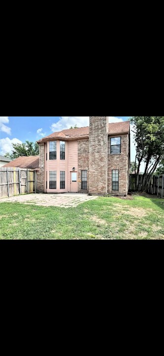 1803 Shoreline Dr in Mesquite, TX - Building Photo
