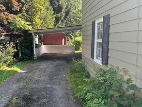 321 Maple St in Montrose, PA - Building Photo - Building Photo