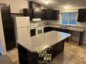 15 N Hillside Dr in Otis, OR - Building Photo - Building Photo