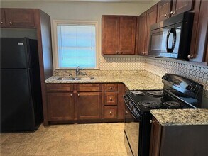 2157 Settle Cir SE, Unit unit A in Atlanta, GA - Building Photo - Building Photo