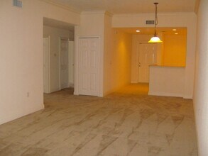 4610 Pga Blvd in Palm Beach Gardens, FL - Foto de edificio - Building Photo