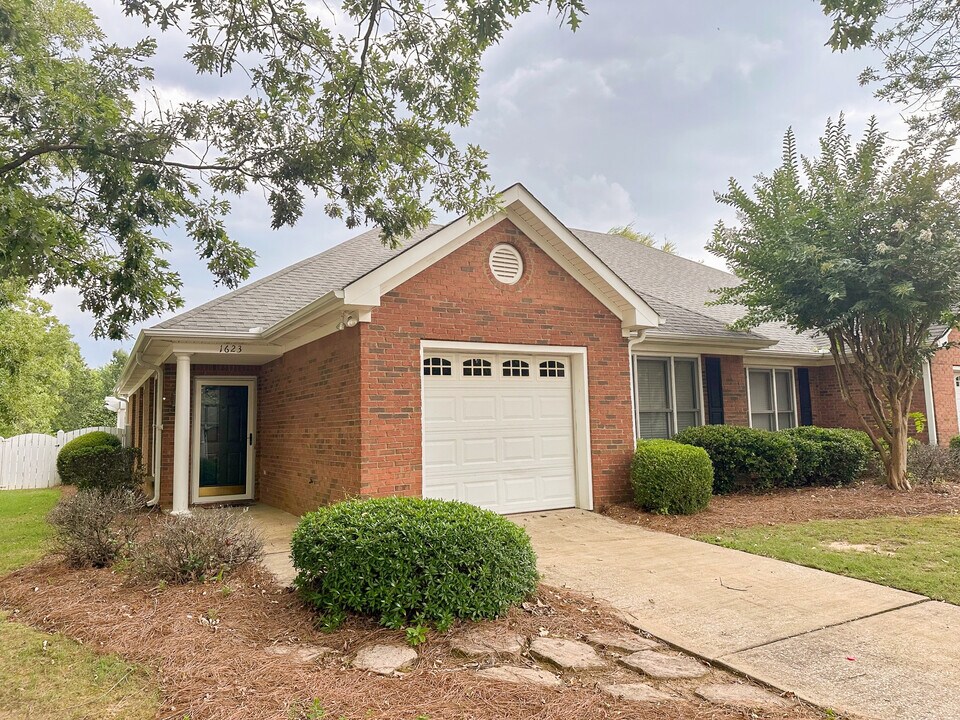 1623 Wellington St in Auburn, AL - Building Photo