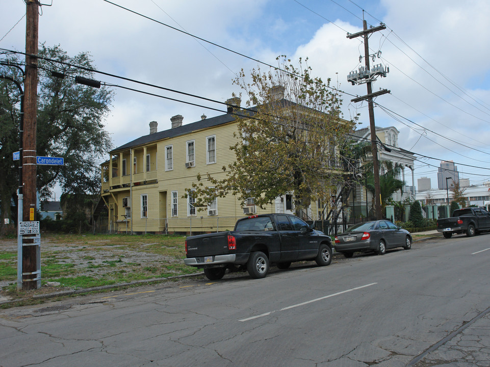 1523 Carondelet St in New Orleans, LA - Foto de edificio