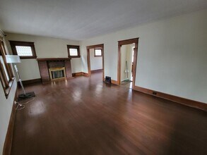 3221 S Harrison St in Fort Wayne, IN - Building Photo - Building Photo