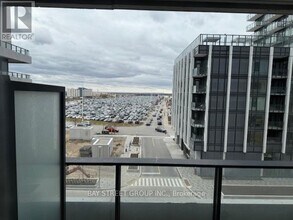 8960 Jane St in Vaughan, ON - Building Photo - Building Photo