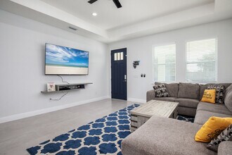1808 E Comanche Ave in Tampa, FL - Building Photo - Building Photo