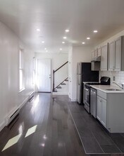 78 West St in New London, CT - Building Photo - Building Photo