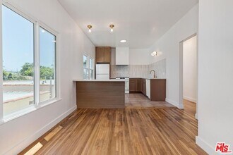 3429 Edgehill Dr in Los Angeles, CA - Building Photo - Building Photo