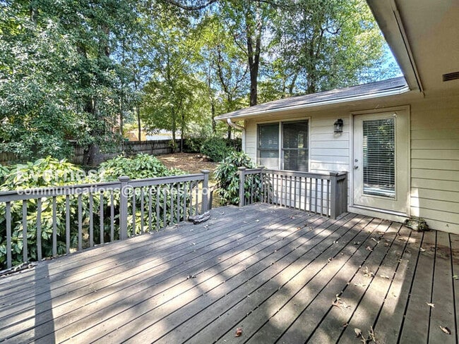 1133 Wonder Ln