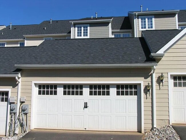 906 Bing Ln in Charlottesville, VA - Building Photo - Building Photo