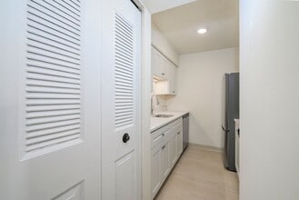 Oak Forest Apartments in St. Louis, MO - Building Photo - Building Photo