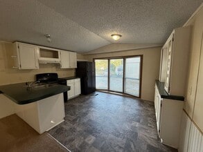 113 Barbour Rd in Hubert, NC - Building Photo - Building Photo