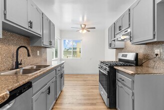 1335 Stanley Ave in Long Beach, CA - Building Photo - Building Photo