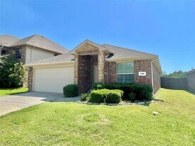 680 Lincoln Ave in Lavon, TX - Building Photo
