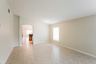5103 NW 121st Dr in Coral Springs, FL - Building Photo - Building Photo
