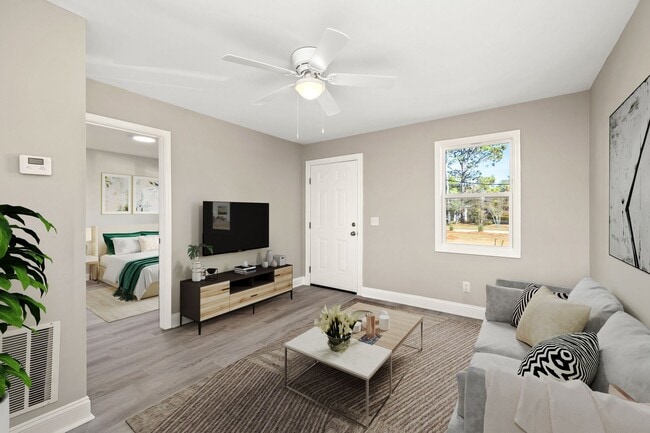 996 Houck St in Sumter, SC - Building Photo - Building Photo