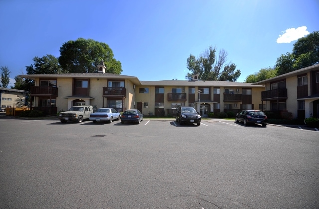 Riverside Gardens in Kamloops, BC - Building Photo