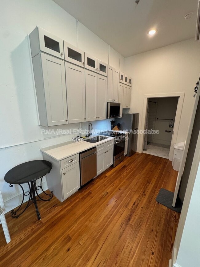 215 Main St in Barnesville, GA - Foto de edificio - Building Photo