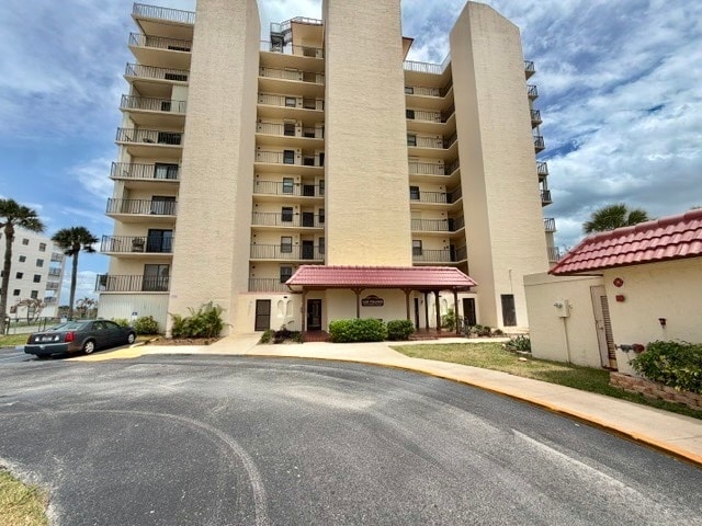 545 Garfield Ave in Cocoa Beach, FL - Foto de edificio - Building Photo