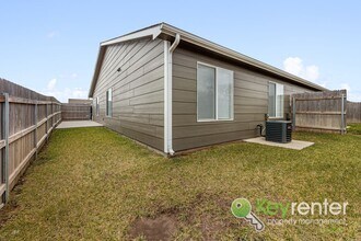 1903-1903 E 69th Ct N in Park City, KS - Building Photo - Building Photo