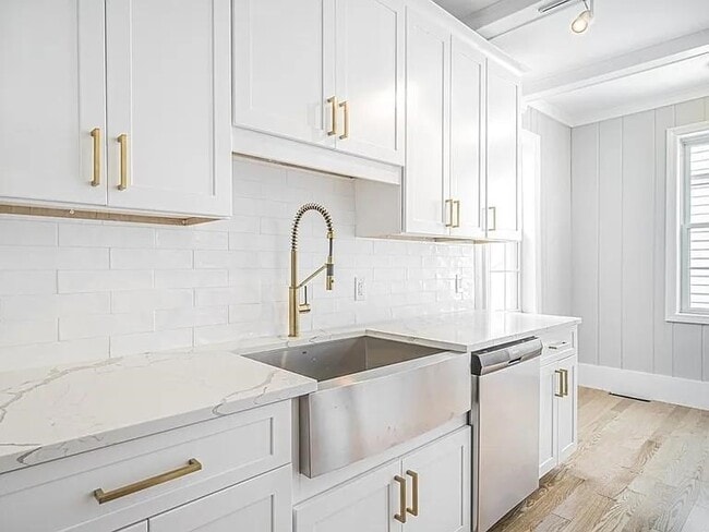 510 E Broadway, Unit 4