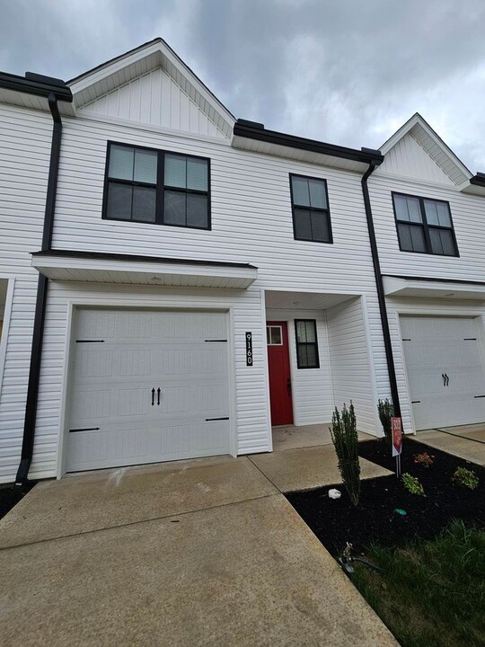 9167 Rolling Stone Wy in Knoxville, TN - Building Photo