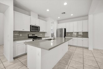 14154 Shocklach Dr in Winter Garden, FL - Building Photo - Building Photo