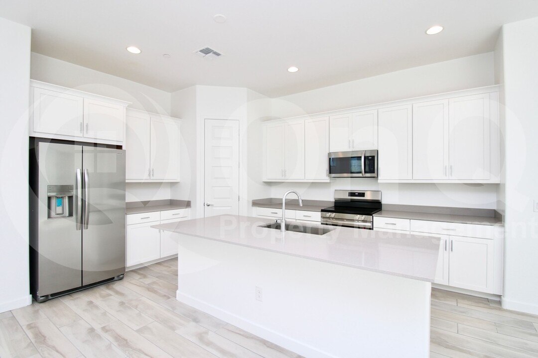 3863 E Bartlett Way in Chandler, AZ - Building Photo