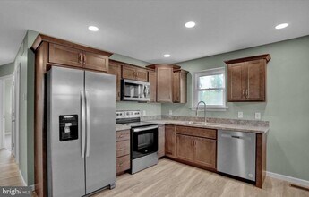 40 Elaine Dr in Boyertown, PA - Building Photo - Building Photo