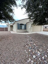 8231 W Lapis Moon Ln in Tucson, AZ - Building Photo - Building Photo